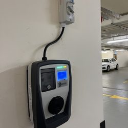 evkom-evcharger-01